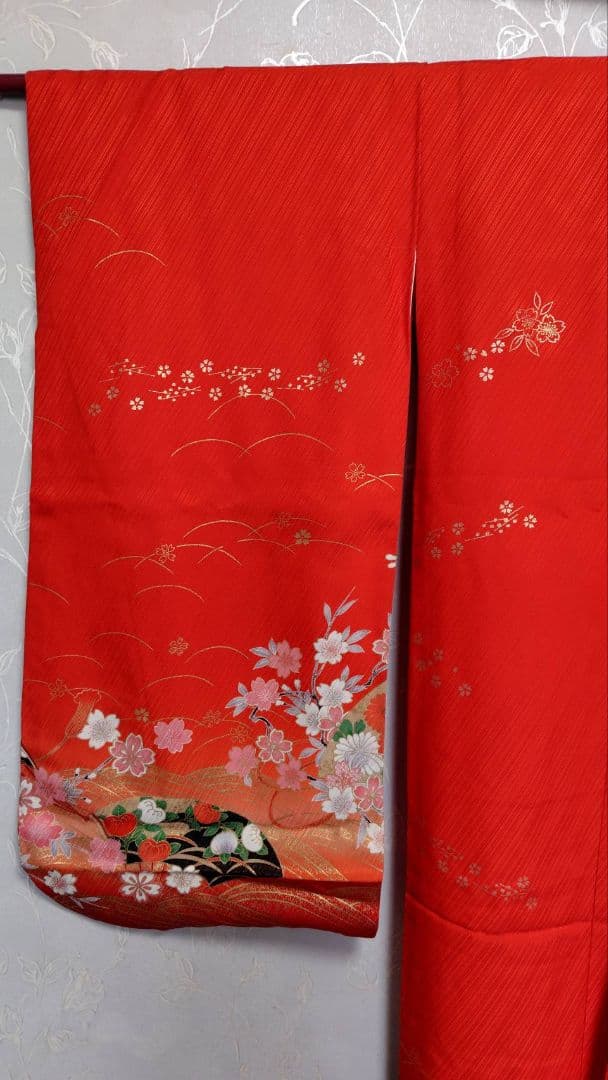 RK549子供着物着丈136センチ裄丈57センチ重ね襟付き綺麗美品7歳前後用