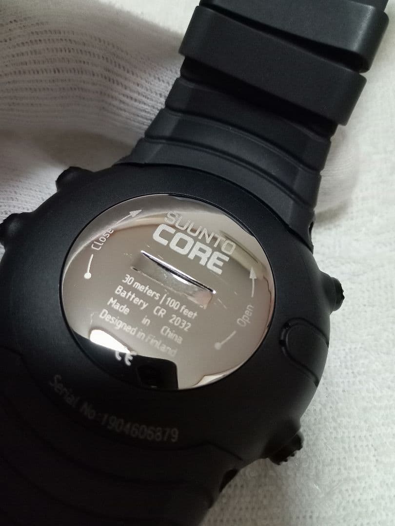 SUUNTO CORE　コア　アウトドア時計　ALL BLACK　未使用に近い