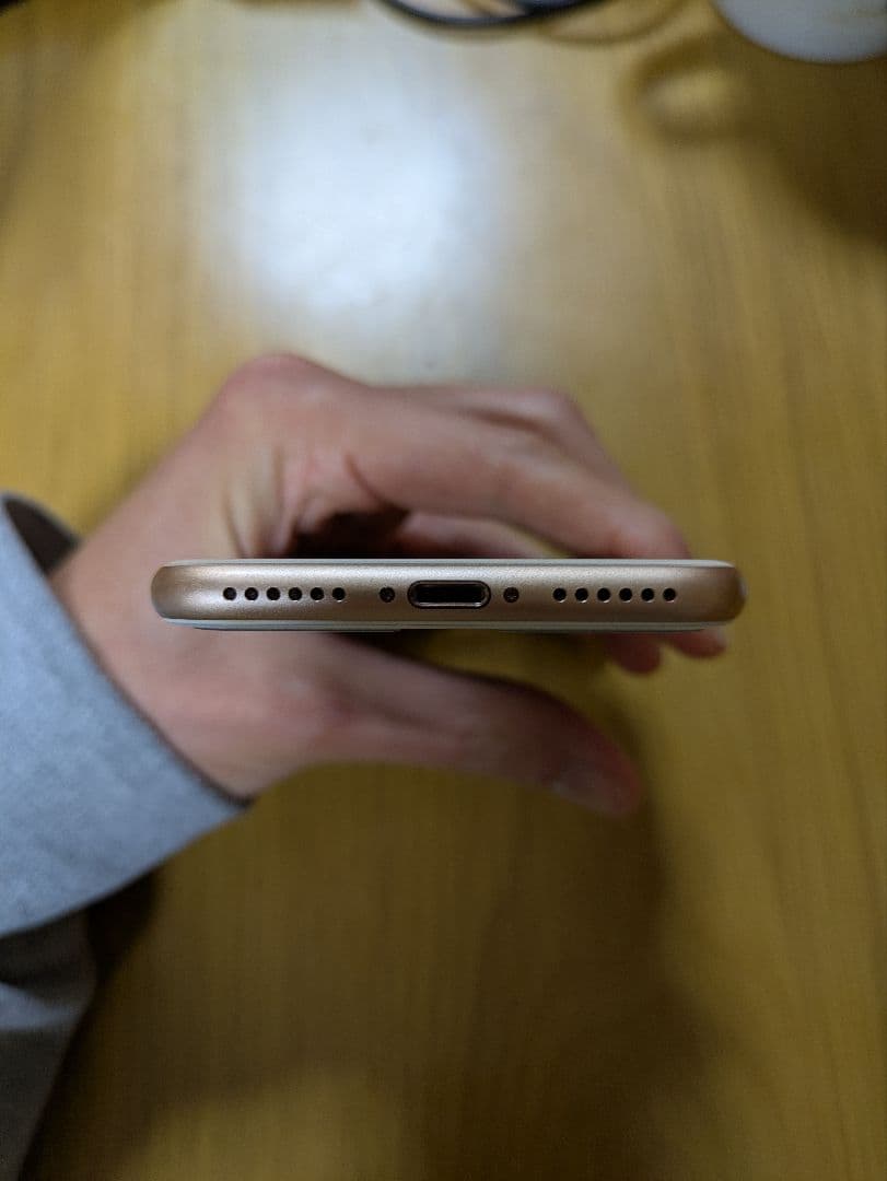 iPhone 8 64GB ゴールド