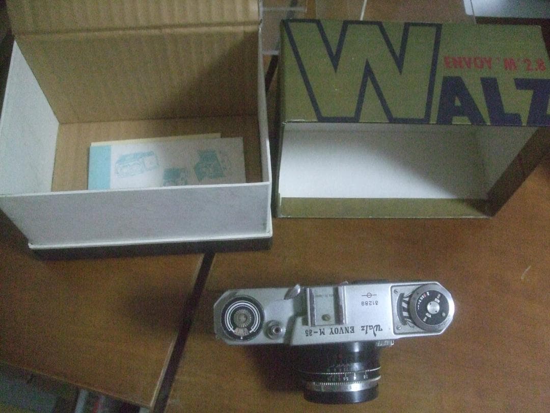 ワルツ・カメラ、元箱と取説付き。昭和35年４月・購入