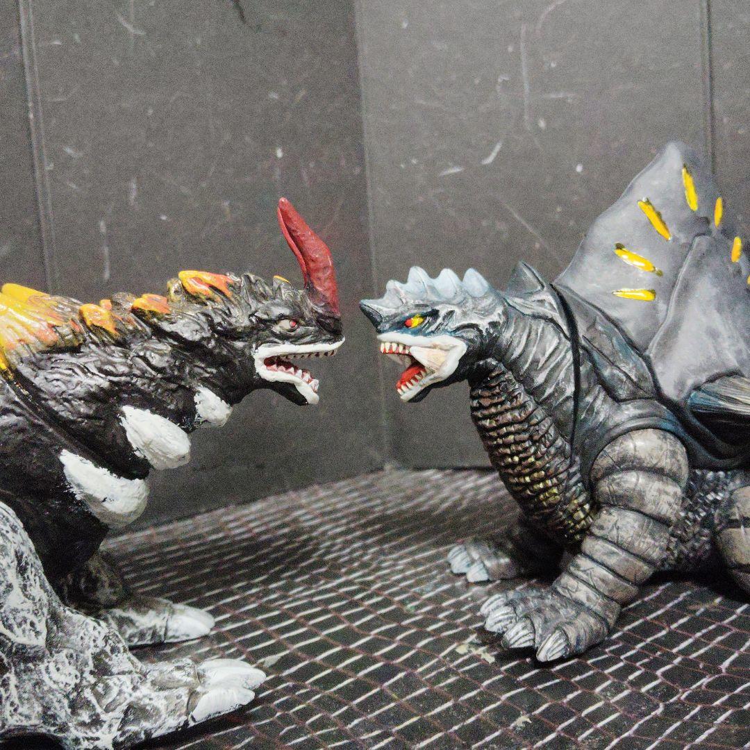 シャーク尊ウルトラ怪獣旧型ソフビガグマβ.ゾンネル.デスフェイサー