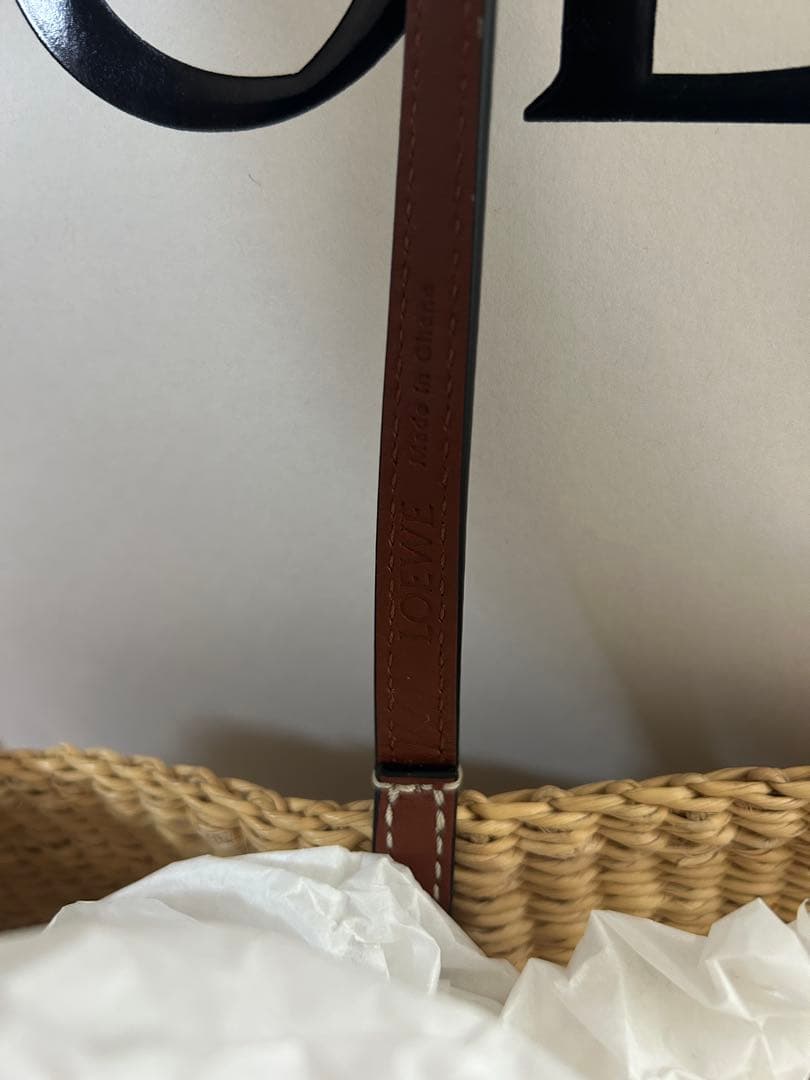 【新品】LOEWE かごバック　シェルバスケット　スモール　アナグラム
