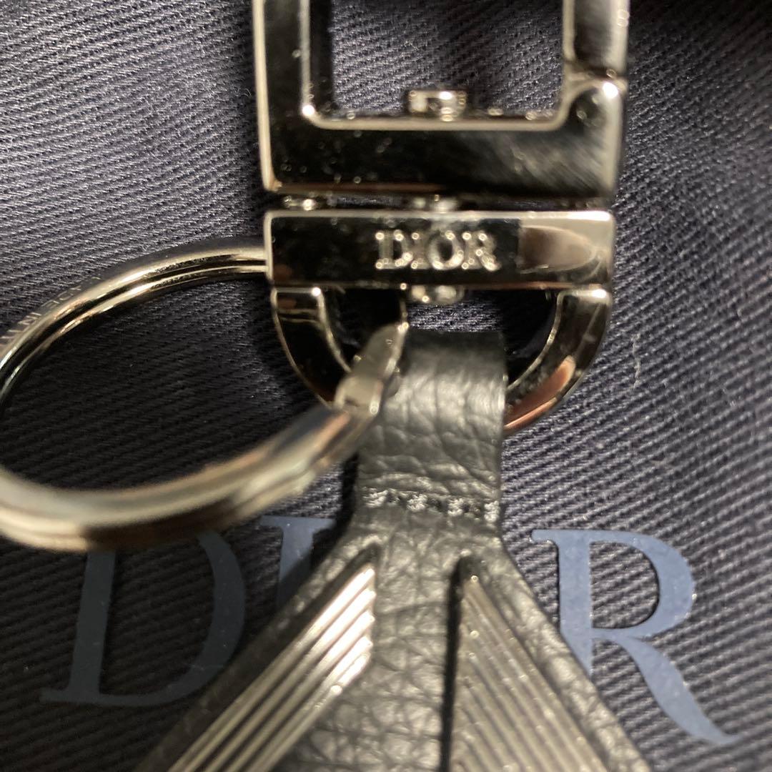 Dior ダイヤモンド型キーホルダー