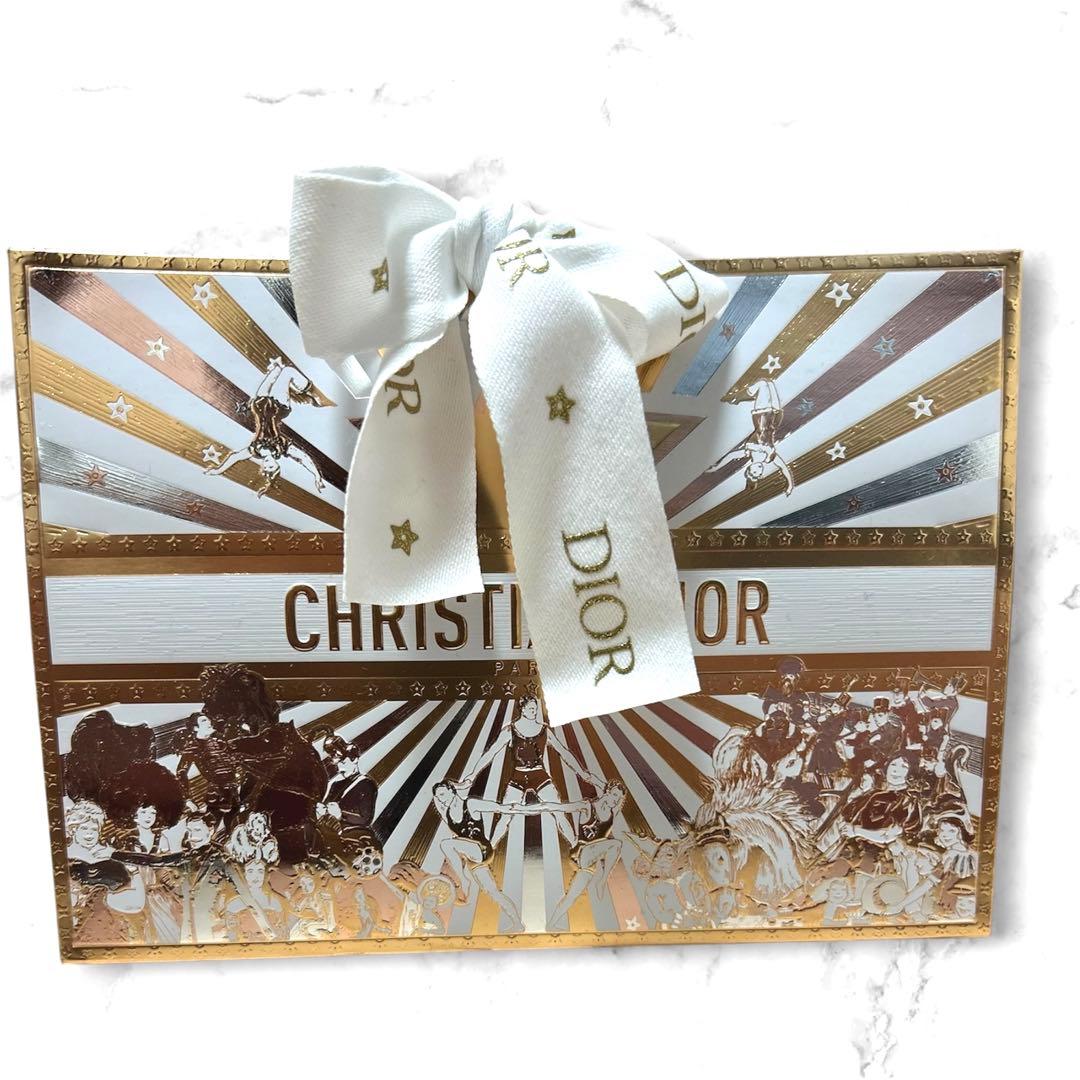 新品 ディオールショウ サンク クルール アイシャドウ664ワイルドベージュ