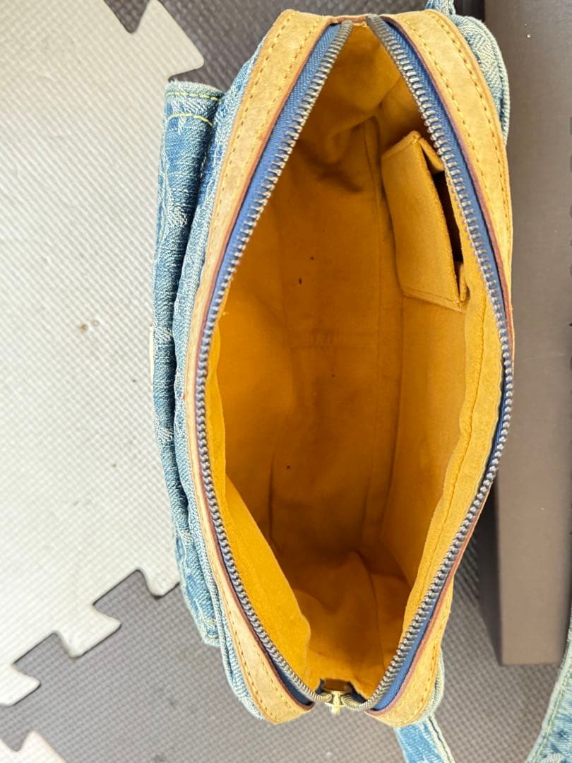 LOUIS VUITTON デニム ボディバッグ