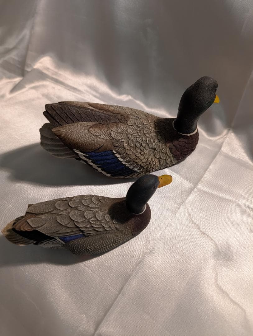デコイ　木製アヒルの置物 2点セット