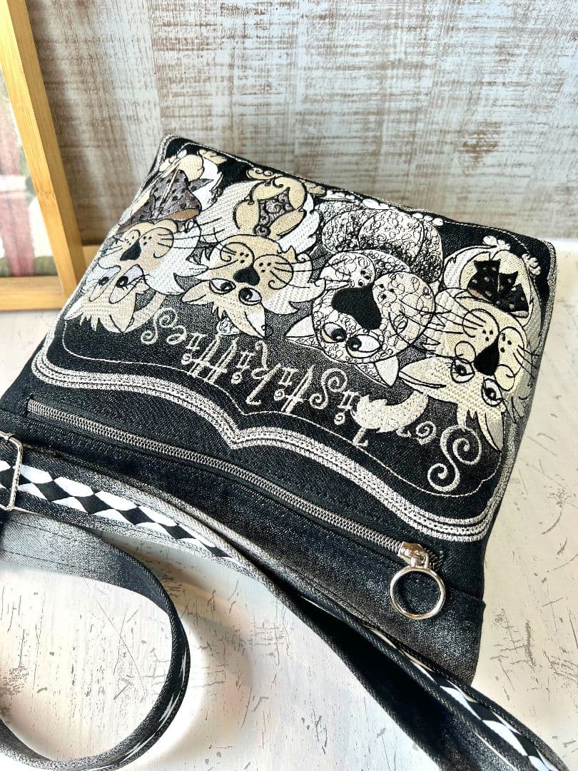 ロラライハリス♡ブラックグラデデニム♡刺繍のふんわり軽量ショルダーバッグ