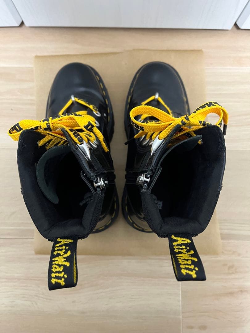 Dr.Martens JADON 8ホールブーツ