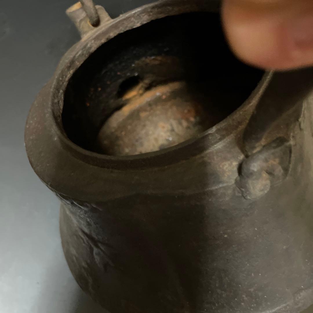 連休SALE！時代物　大きな花形　鉄瓶　m18