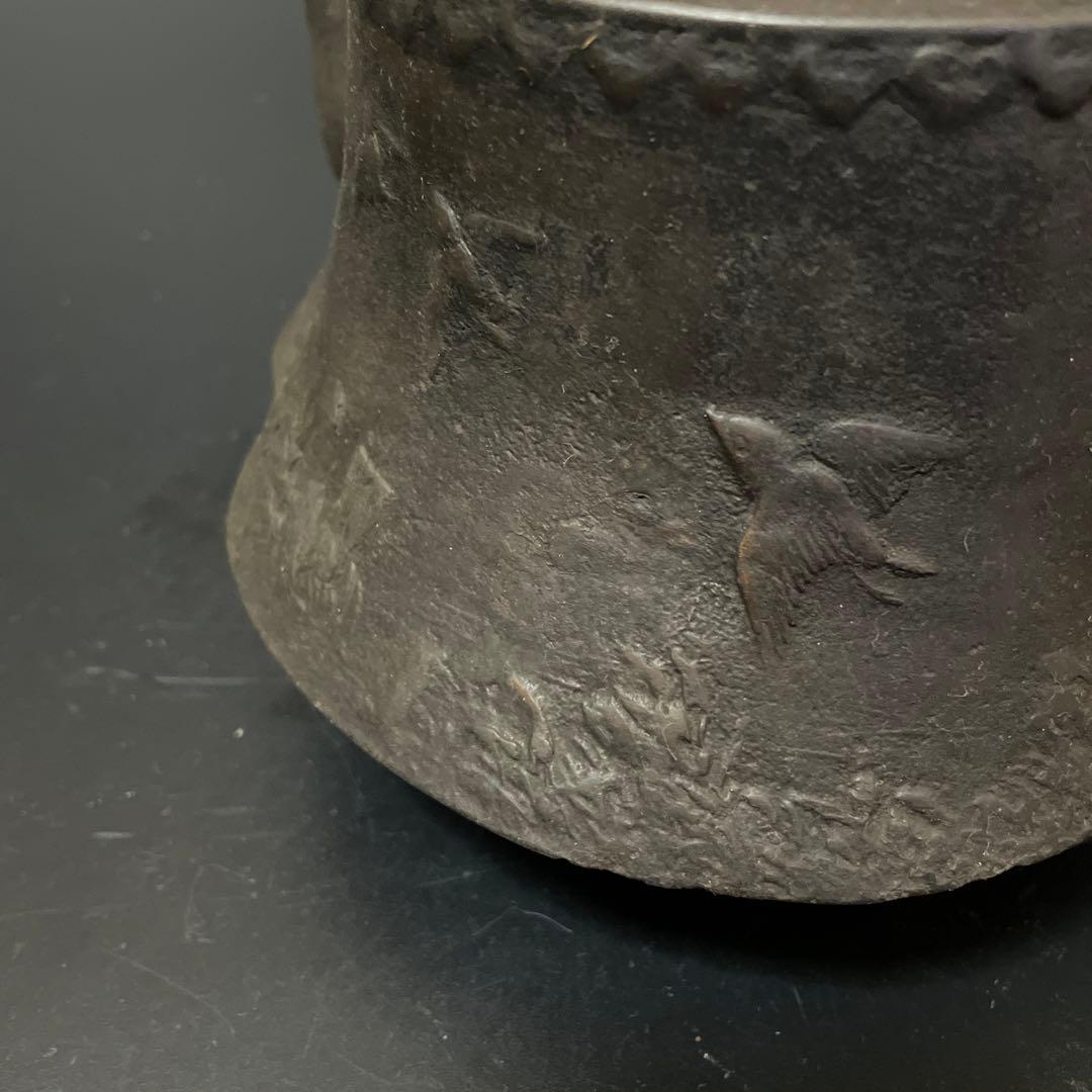 連休SALE！時代物　大きな花形　鉄瓶　m18