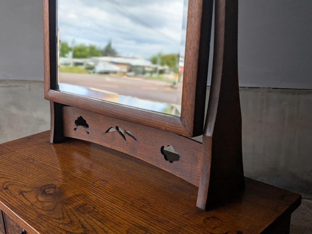 【古家具】昭和初期ぐらいの縮み杢がきれいな小さめ鏡台　化粧台　卓上ミラー