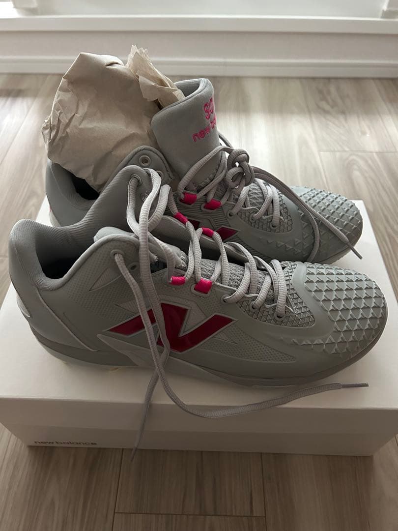 大谷翔平　母の日モデル　New Balance スパイクシューズ グレー/ピンク