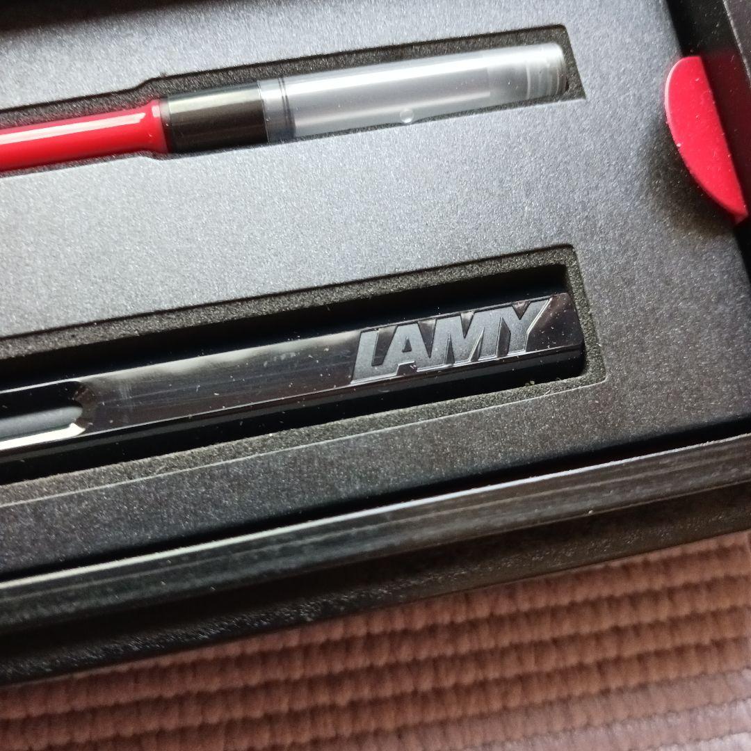 ☆新品☆　LAMY　くまモンコラボ　万年筆　サファリ　海外限定