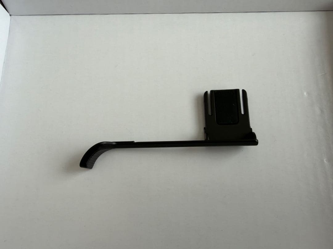 FUJIFILM X-E5 ブラック 室内試写のみ、サムグリップ付き。