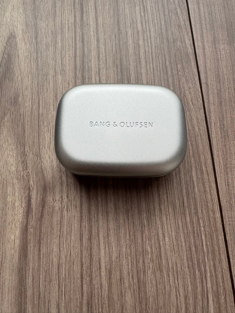 イヤホン bang & olufsen beoplay eleven