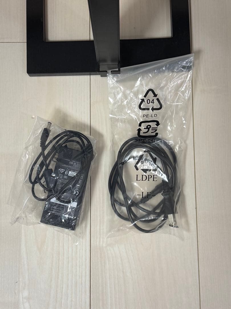 Philips 272E2FE/11 27インチ FHD IPSモニター