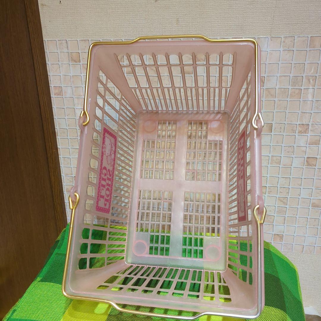 ハローキティ バスケット カゴ レトロ　GIFT　SHOP　©️76;86