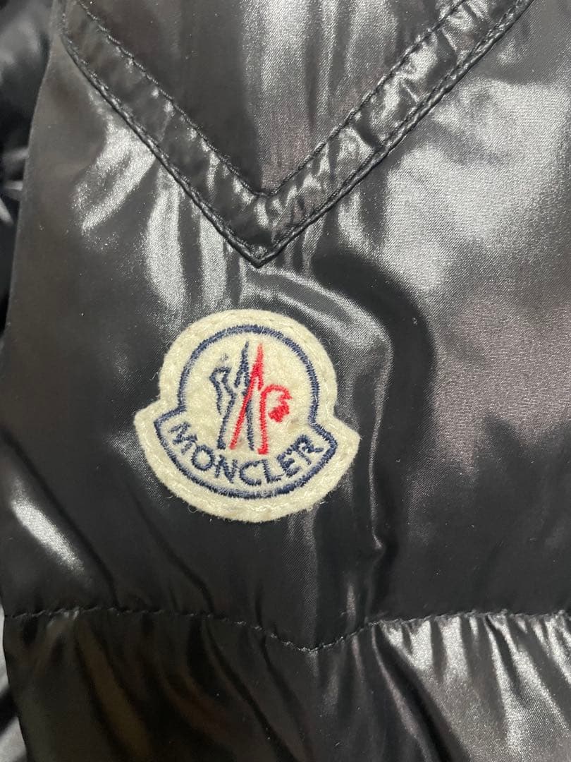 モンクレール　エバー　シャイニーブラック　サイズ1 袖のゴムの伸び少