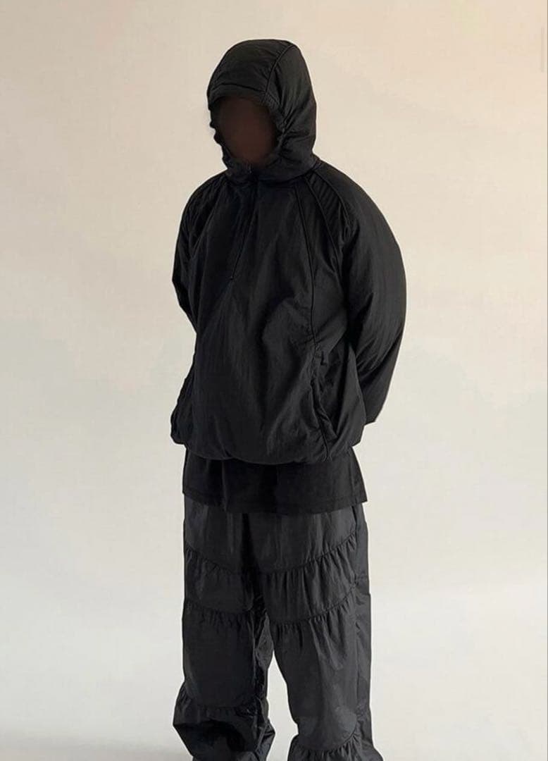 COLN 完売品　pray padded anorak ブラック