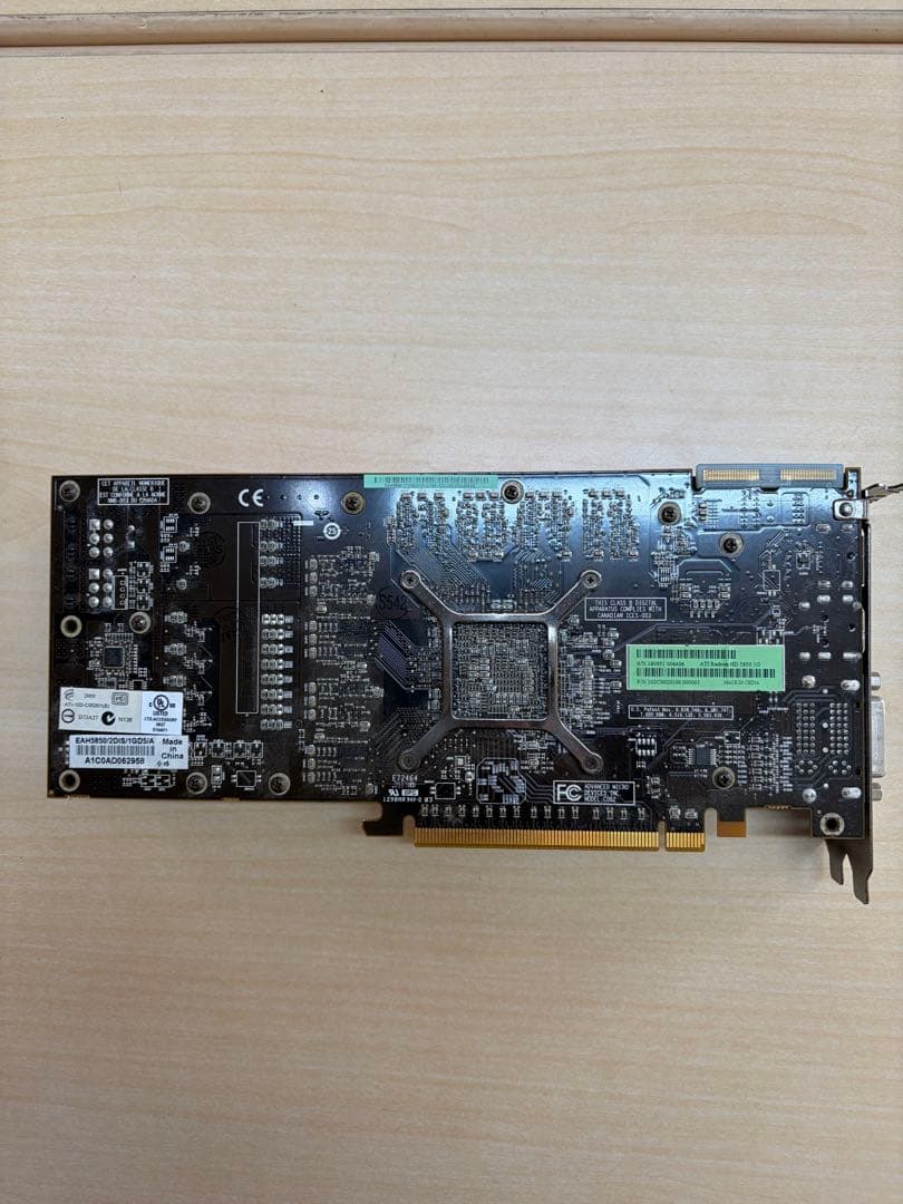 動作品 ASUS グラフィックボード ファン付き￼