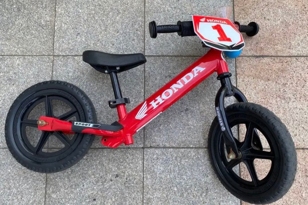 ストライダー　ホンダモデル　HONDA バランスバイク レッド ラッパ付き