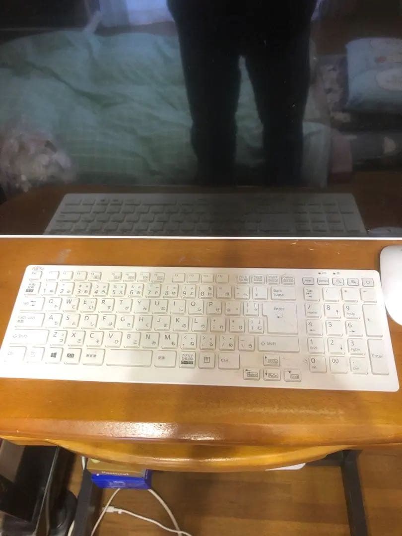 FMV ESPRIMO FH52/D3 ホワイト