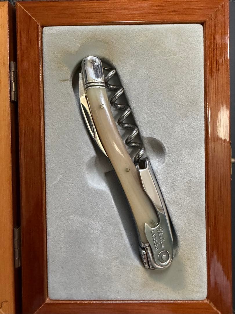 シャトーラギオール　ソムリエナイフ　箱付き　Chateau LAGUIOLE