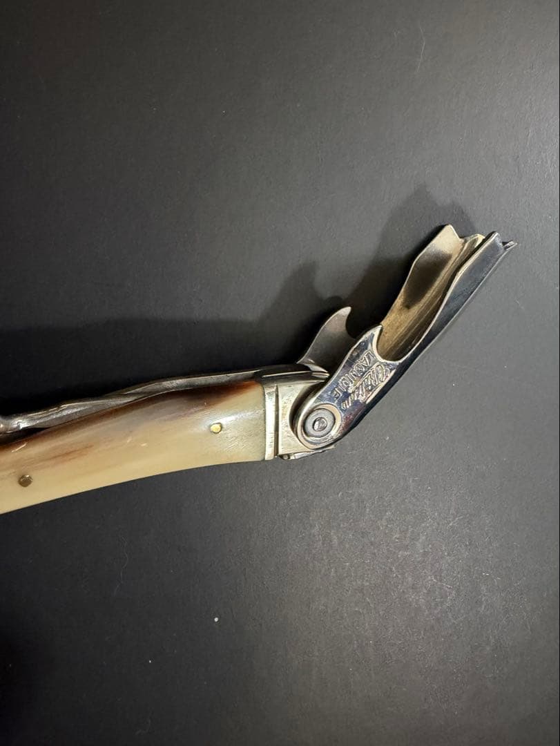 シャトーラギオール　ソムリエナイフ　箱付き　Chateau LAGUIOLE