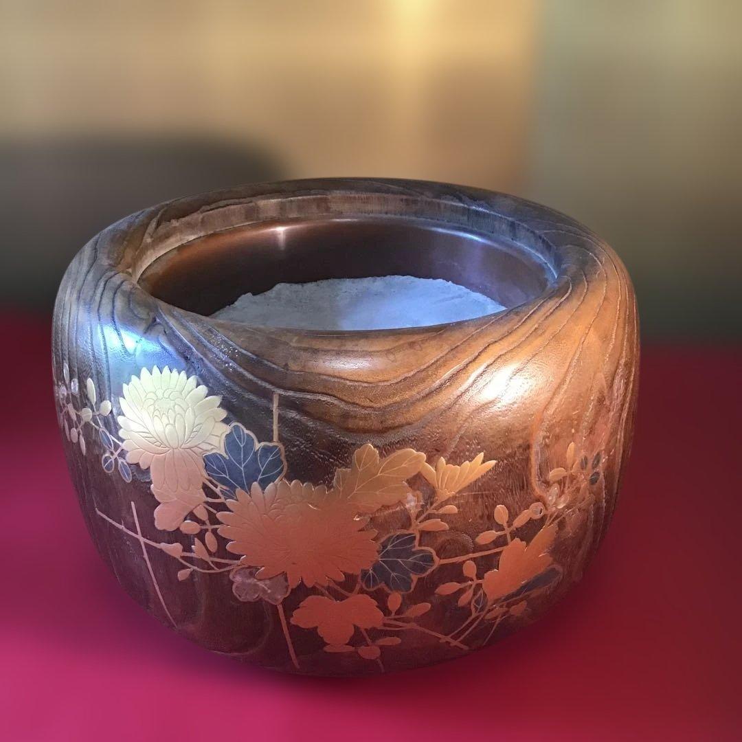 桐金蒔絵貝貼り　菊花図柄　銅落造　高級火鉢　　　　Z1