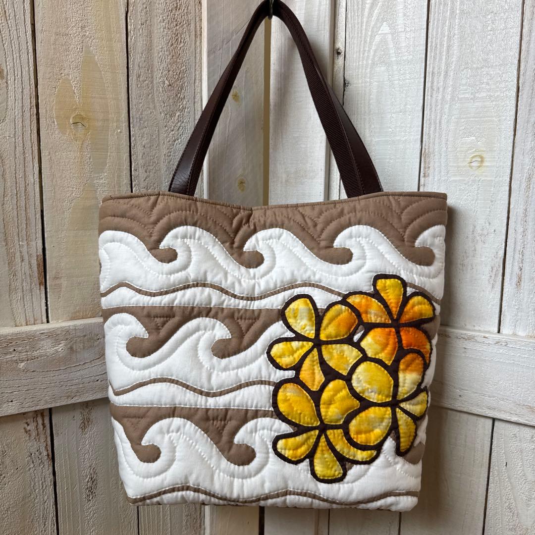 ハワイアンキルト♪ハンドメイドバッグ♪波と海のモチーフ&プルメリア