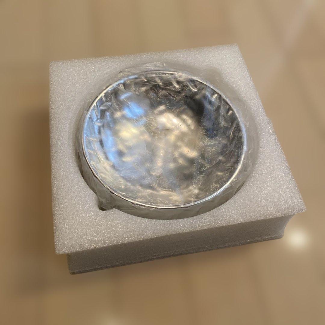 【希少】Supreme Diamond Plate Dog Bowl