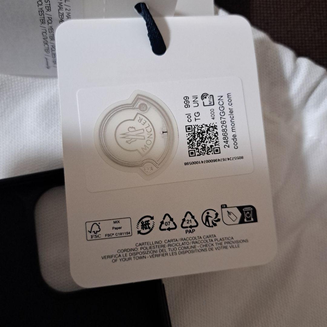 【新品/未使用】MONCLER スマートフォンケース iPhone15Pro用