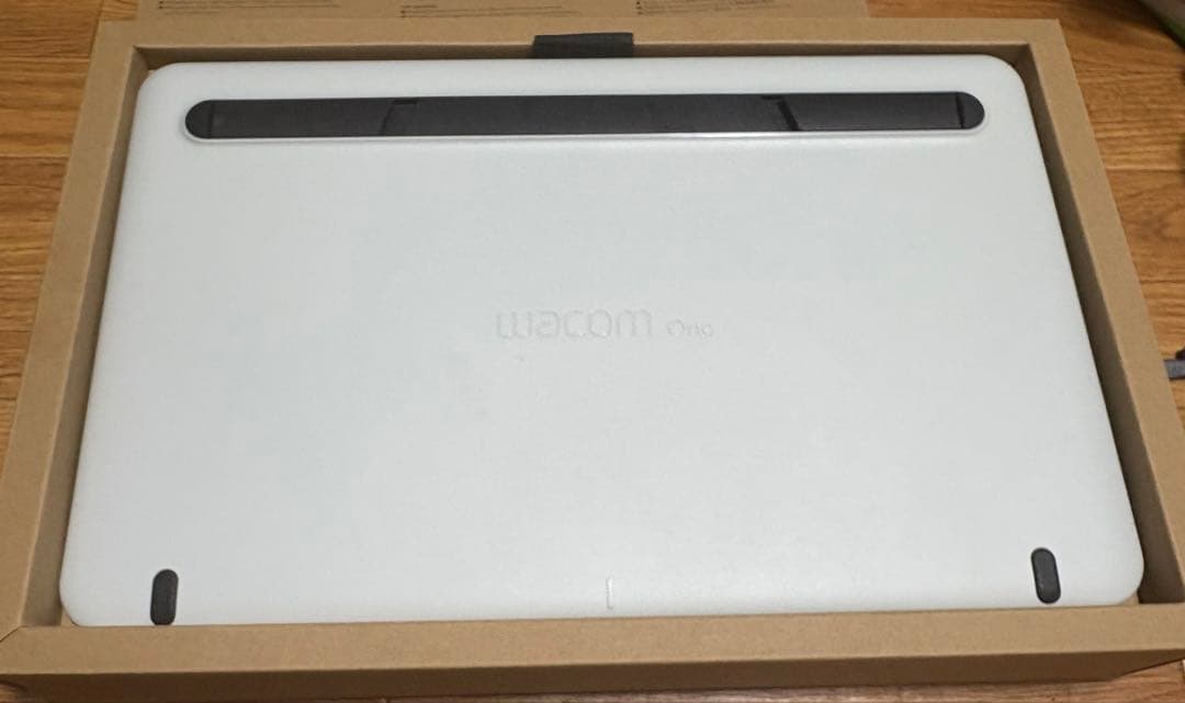 Wacom one 13.3インチ液晶ペンタブレット