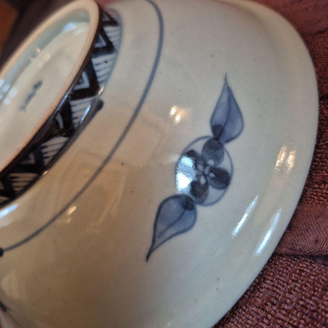 有田焼　6代走波　染錦草花文　20cm