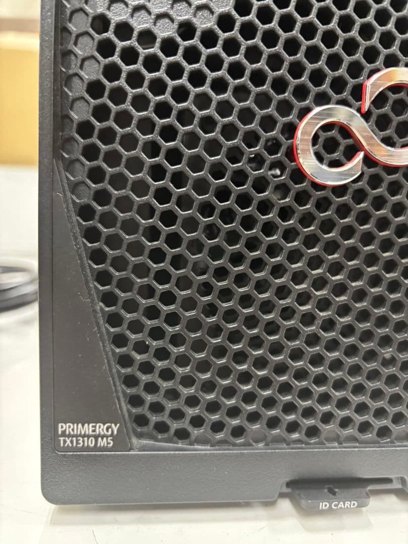 Fujitsu PRIMERGY TX1310 M5 サーバー