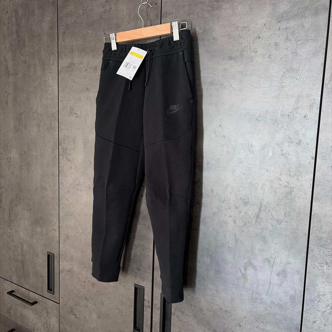 【新品未使用】NIKEナイキ テックフリースパンツ 140cm