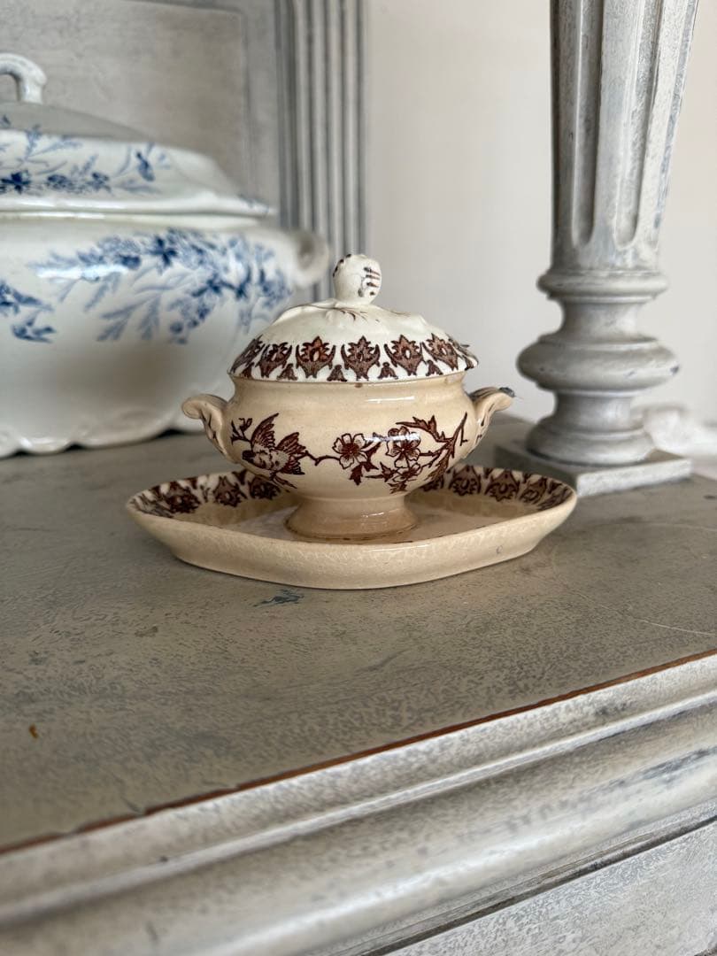 フランスアンティークショワジールロワ連なる小鳥柄のムタディエマスタード入れ