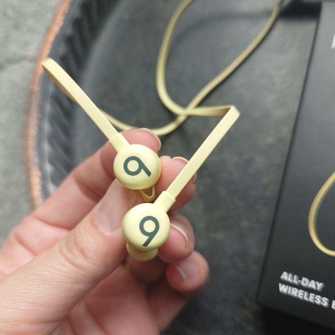 Beats Flex ワイヤレスイヤフォン イエロー