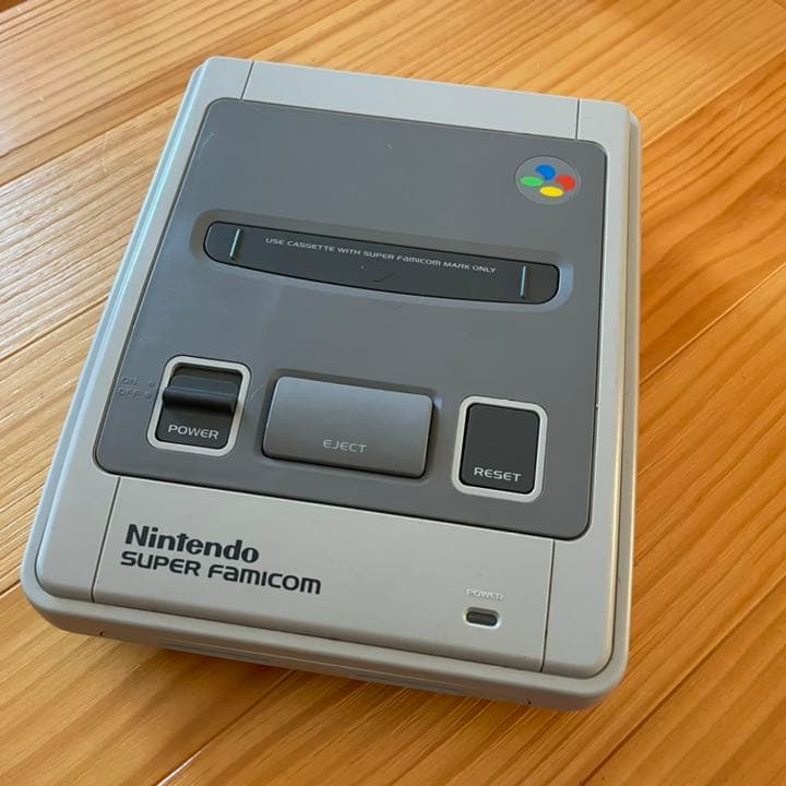 Nintendo スーパーファミコン (カセット２本付き)