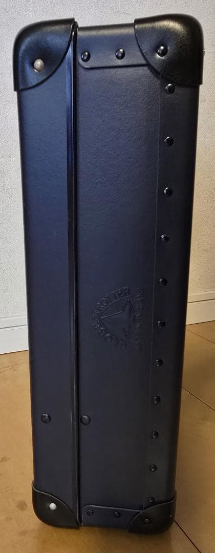 【値下げ】GLOBE-TROTTER 18インチ スリムアタッシュ（ネイビー）