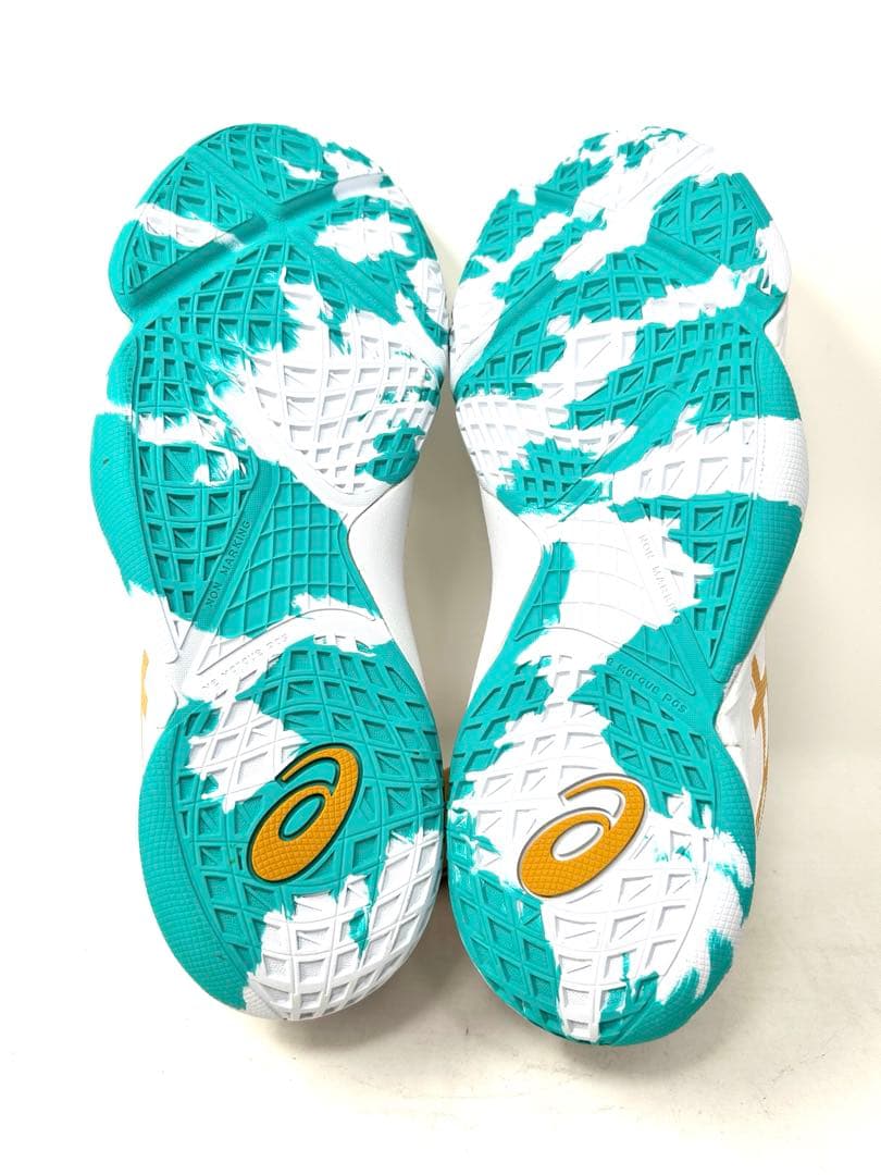 アシックス バスケットボールシューズ UNPRE ARS LOW 30.0㎝