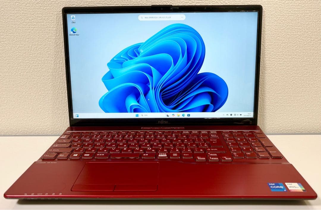 富士通 FMVA53F3R Core i7/8GB/SSD512G/中古美品