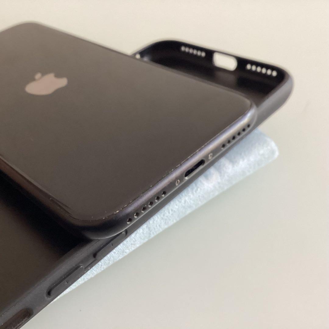 Apple iPhone SE第2世代　SE2 ブラック　64GB