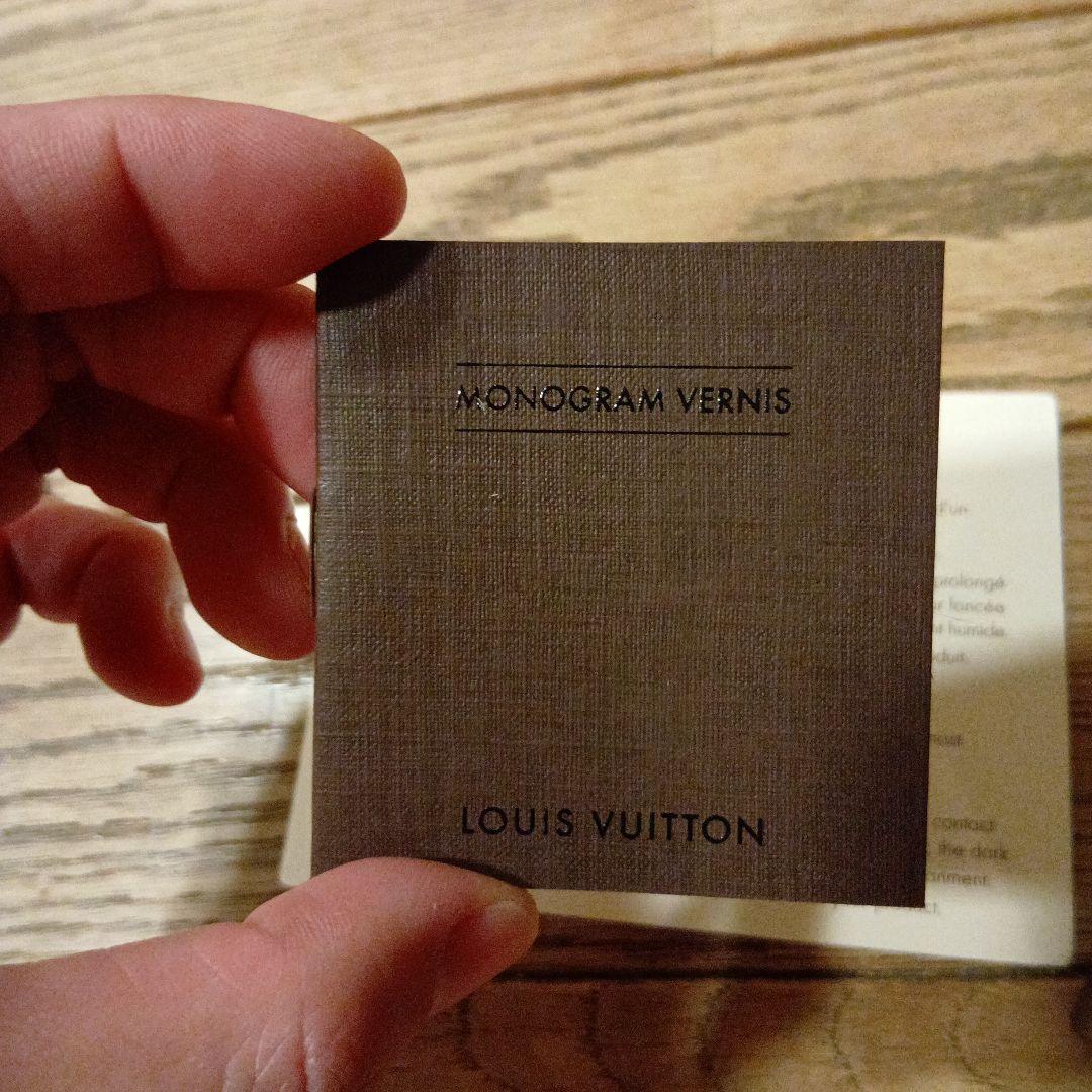 【新品、変色有】ルイヴィトン　ヴェルニ　総柄　名刺ケース　カードケース　エナメル