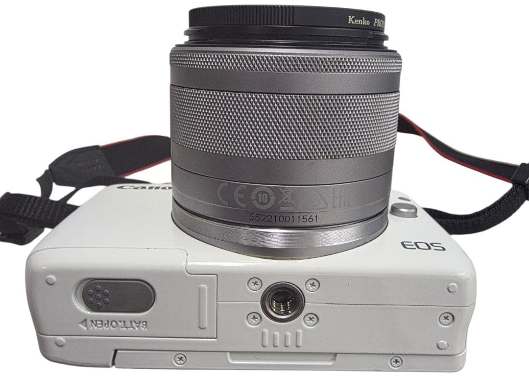 ■美品■キャノン　Canon EOS M10 レンズキット PC018