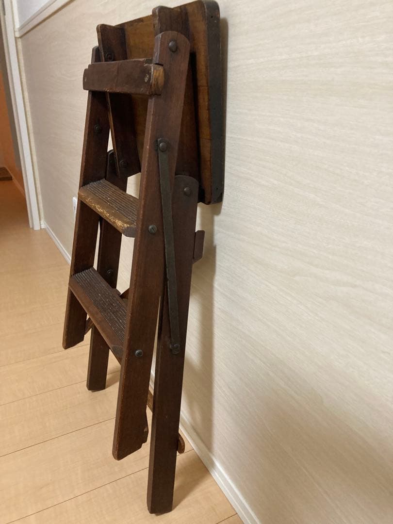 う*ぎ様 【アンティーク】木製折りたたみ式ステップスツール