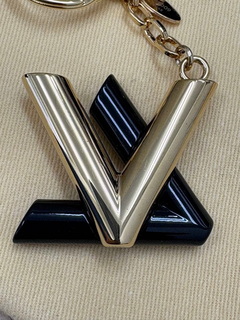 LV キーホルダー