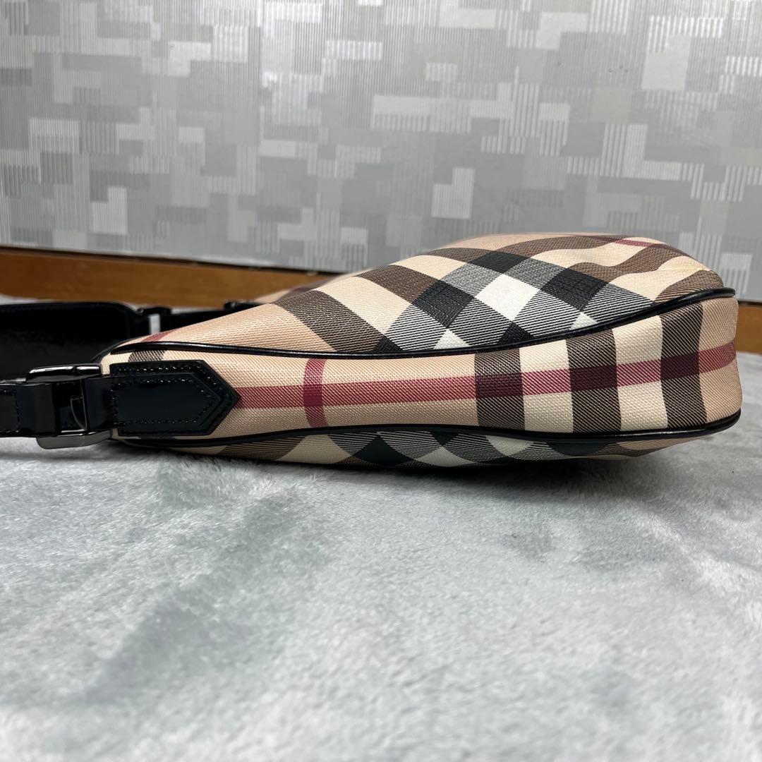 Burberry バーバリー ワンショルダーバッグ ノバチェック PVC