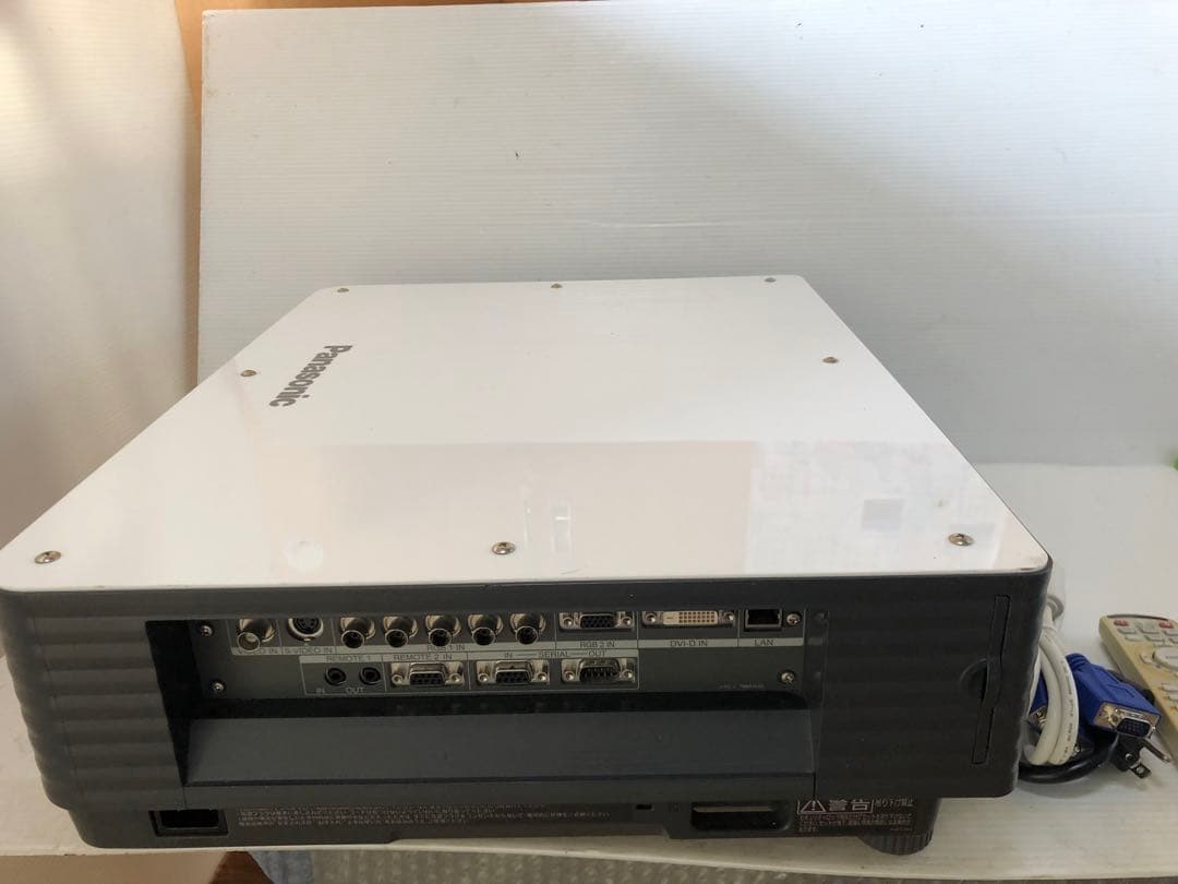 PANASONIC プロジェクター TH-D5600L ★5000ルーメン