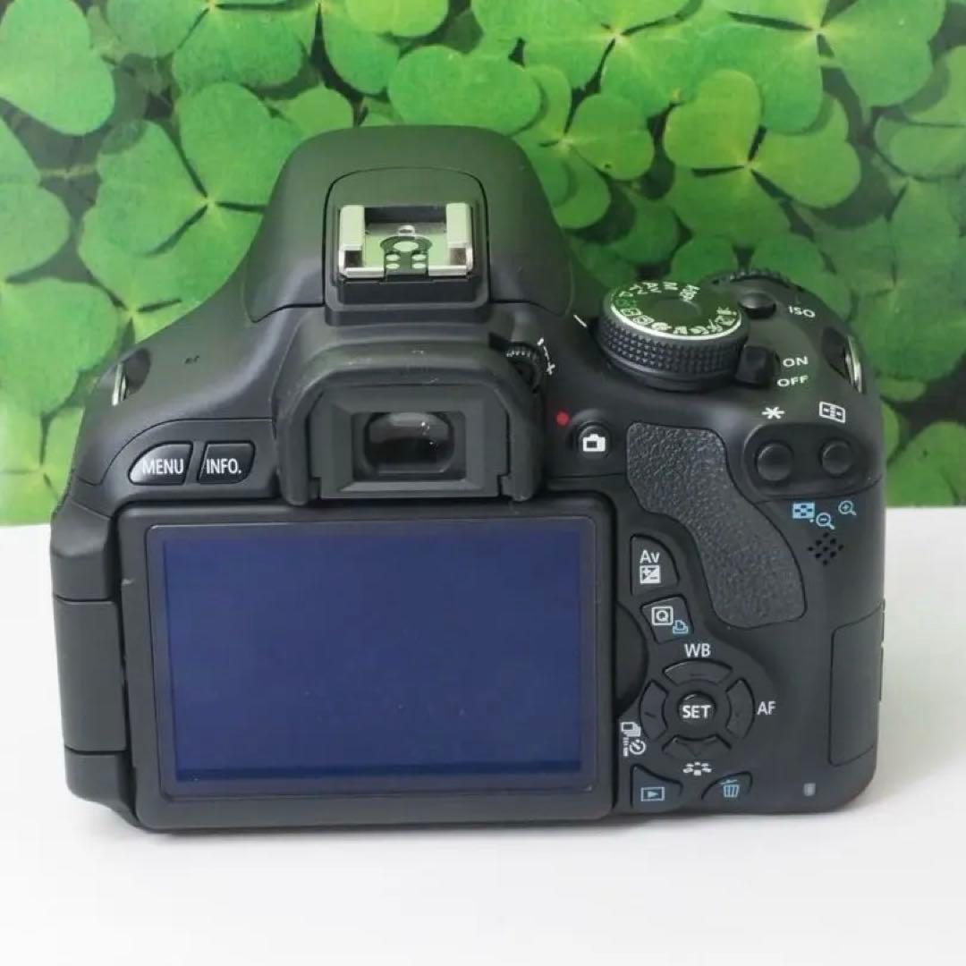 【美品】スマホへ転送も可 一眼で自撮りOK キャノンKissX5ダブルレンズ